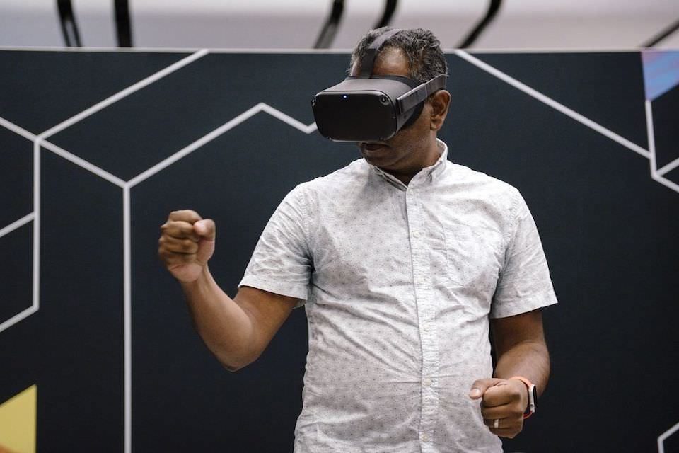 Слухи: в следующем году Apple может выпустить автономный шлем виртуальной реальности