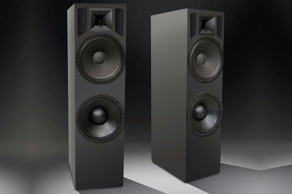 Totaldac анонсировала напольники d100 с реалистичным звучанием и 12-дюймовыми басовиками