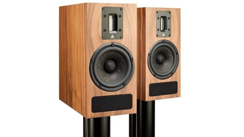 Kerr Acoustic выпустила самые компактные в линейке полочники K400