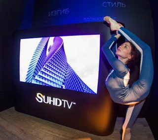 Samsung анонсировала старт продаж SUHD-телевизоров в России