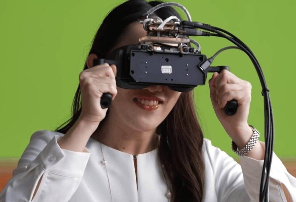 Sony показала прототип VR-гарнитуры 8K на Sony Technology Day