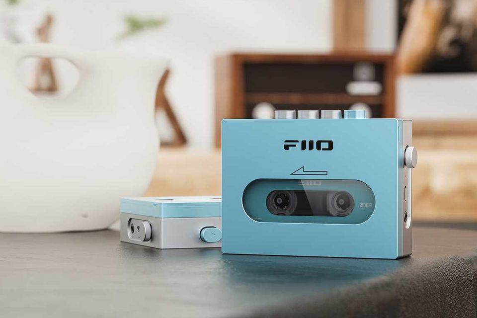 FiiO выпустила кассетный плеер CP13
