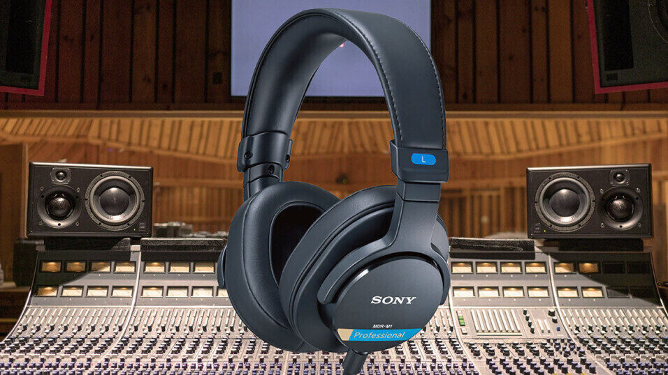 Sony MDR-M1: закрытые студийные наушники с фазоинвертором Beat Response Control