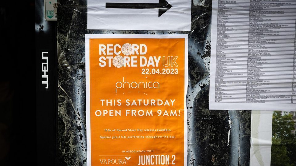 Record Store Day напечатает 500 пластинок «неподписанного» исполнителя