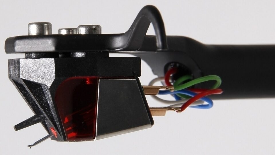 Фонокартридж Rega Nd3 получил мощный подвижный неодимовый магнит