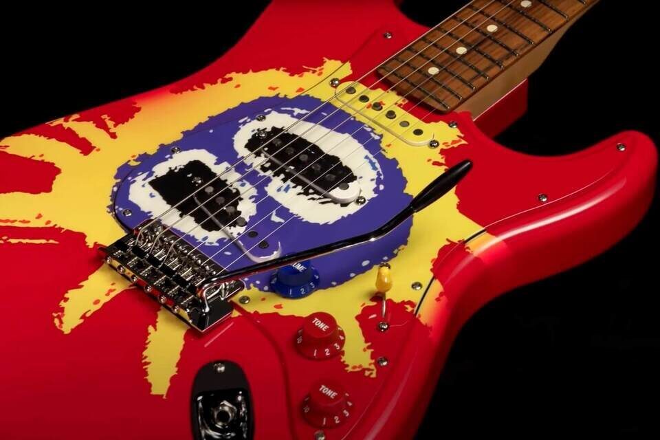 Fender выпустила стратокастер в честь 30-летия альбома «Screamadelica» группы Primal Scream