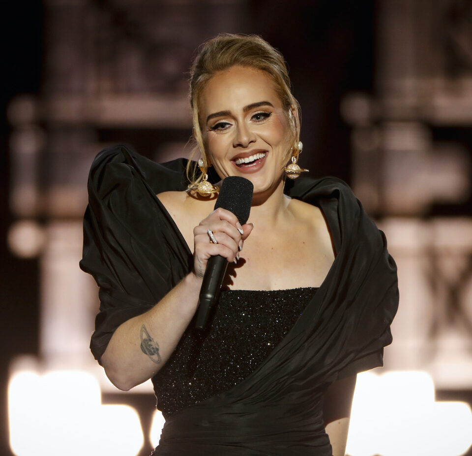 По просьбе Adele сервис Spotify прекратит автоматически перемешивать треки в альбомах