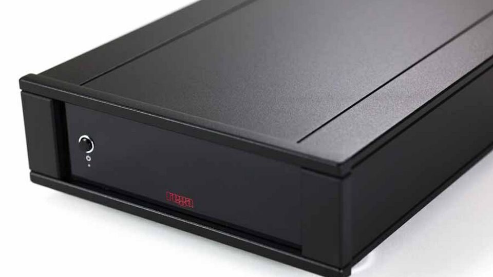 Фонокорректор Rega AOS MC: чистый аналог в половинном корпусе