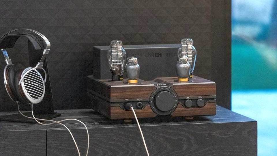 Feliks Audio Envy Meisterwerk: ламповый усилитель для наушников в зебрано или черном дереве