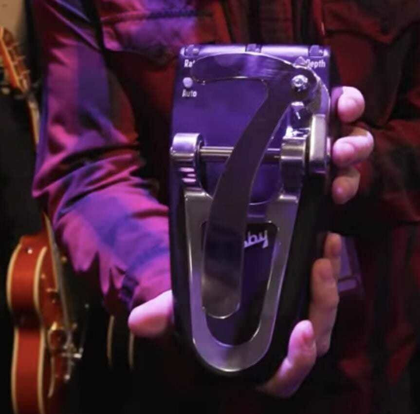 Gamechanger Audio совместно с Fender сделали гитарную педаль Bigsby с имитацией работы классической вибрато-системы