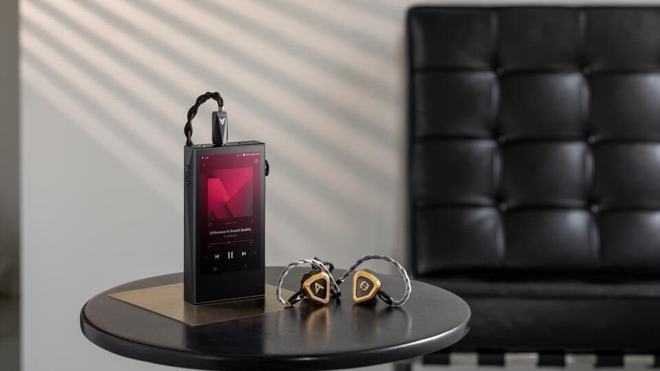 Astell&Kern анонсировала компактную версию топового плеера A&Ultima SP3000M