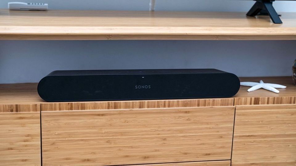 Саундбар Sonos Ray: компактный, бюджетный, стриминговый